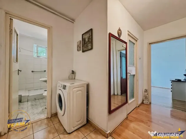 FILM! Apartament 2 camere decomandat, zona apreciabila, cart