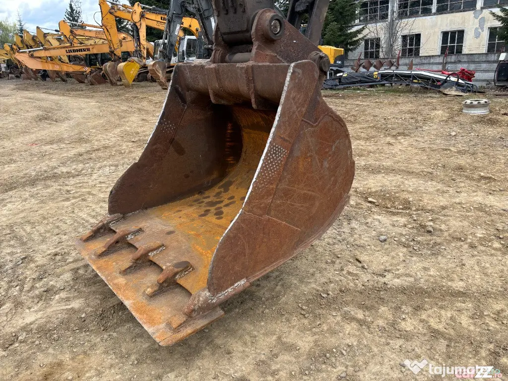Excavator pe senile Volvo EC220DL, 24 tone, 2013