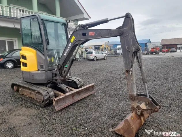 Miniexcavator Volvo ECR25D, 2.5 tone, 2015