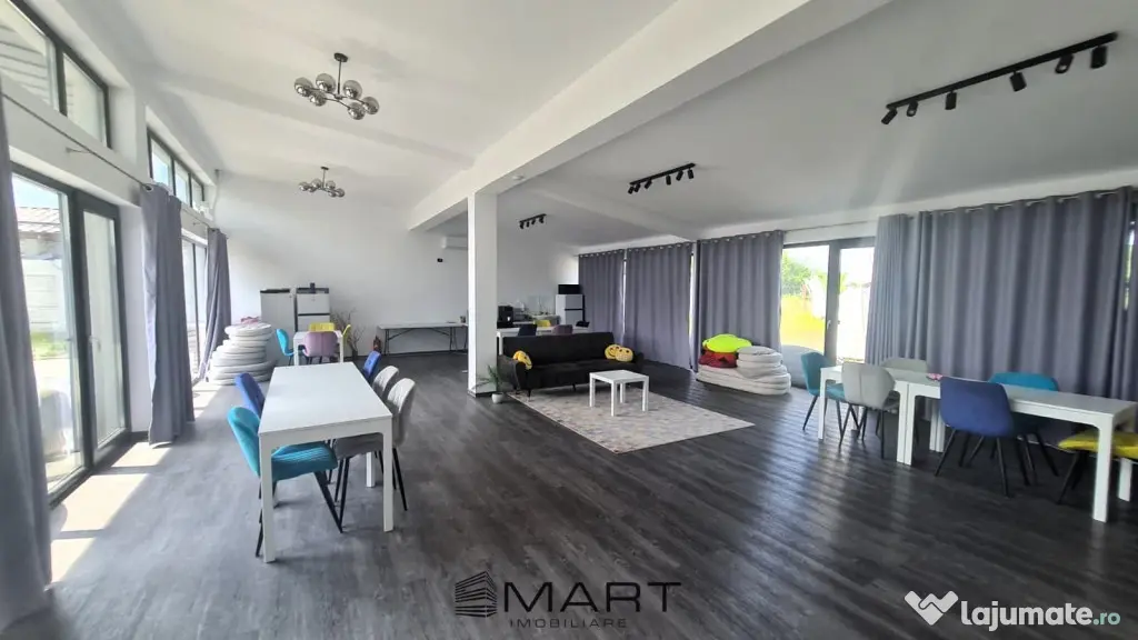 Pensiune moderna 12 camere 4600 mp Valea Avrigului
