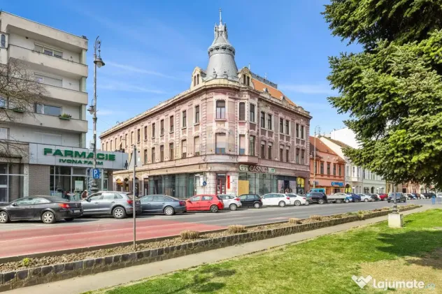 Birou ultracentral în clădire istorică (Palatul Nádasdy)