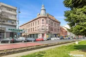 Birou ultracentral în clădire istorică (Palatul Nádasdy) 