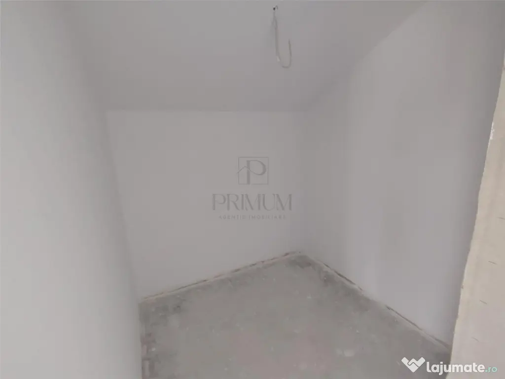 Duplex spatios - dormitor la parter - bucatarie mare
