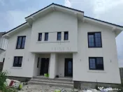 Duplex spatios - dormitor la parter - bucatarie mare