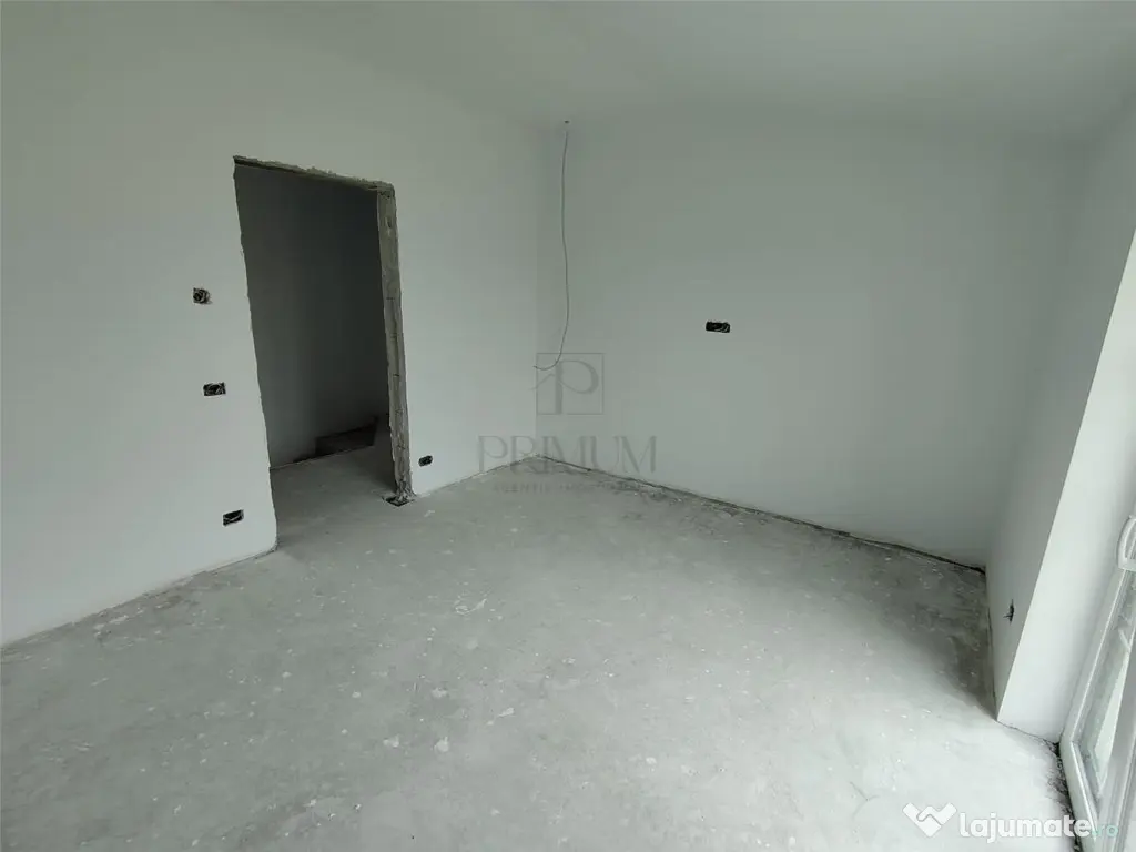 Duplex spatios - dormitor la parter - bucatarie mare