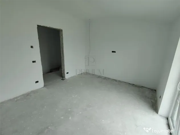 Duplex spatios - dormitor la parter - bucatarie mare