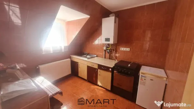 Apartament 3 camere la casă zona Trei Stejari