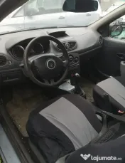 Vând Renault Clio III 