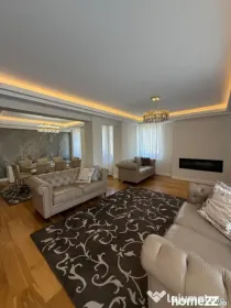 Apartament de lux, 200 mp, etaj intermediar, Radauti