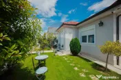 Casă cu 4 camere de vânzare, Sântandrei