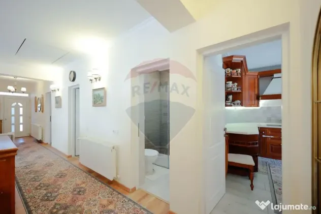 Casă cu 4 camere de vânzare, Sântandrei