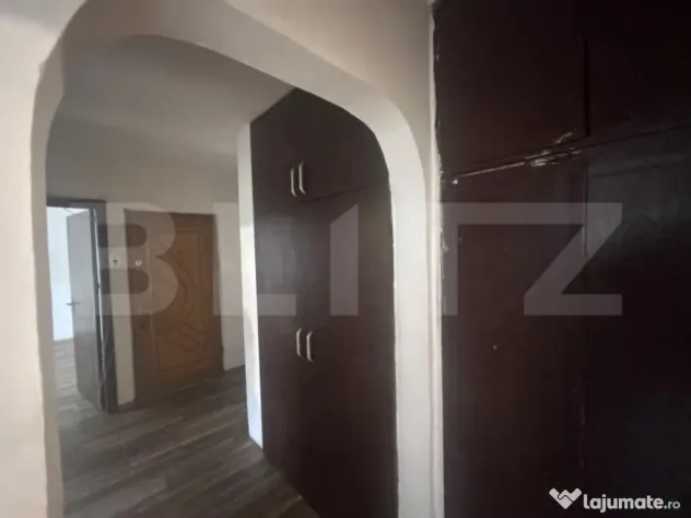 Apartament 2 camere decomandate, 49 mp, etaj 3, zona Cornito