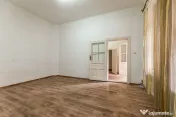 Apartament 2 camere Str. Lucian Blaga, clădire în renov... 
