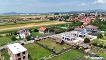 Teren intravilan 609 mp | Împrejmuit | Branșat la utili...