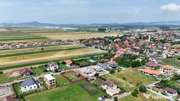 Teren intravilan 609 mp | Împrejmuit | Branșat la utili...