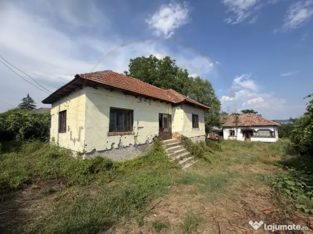 Casă bătrânească + teren 1.032 mp, Purcăreni, Argeș