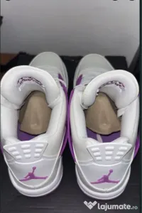Jordan 4 Hyper Violet