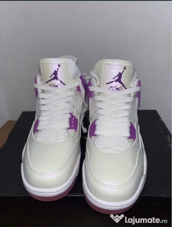 Jordan 4 Hyper Violet