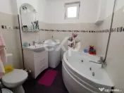 Casă de vânzare – Făgăraș 110 mp ,curte comuna! 