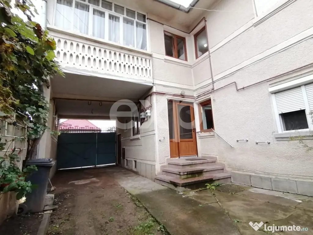 Casă de vânzare – Brașov 110 mp ,curte comuna!