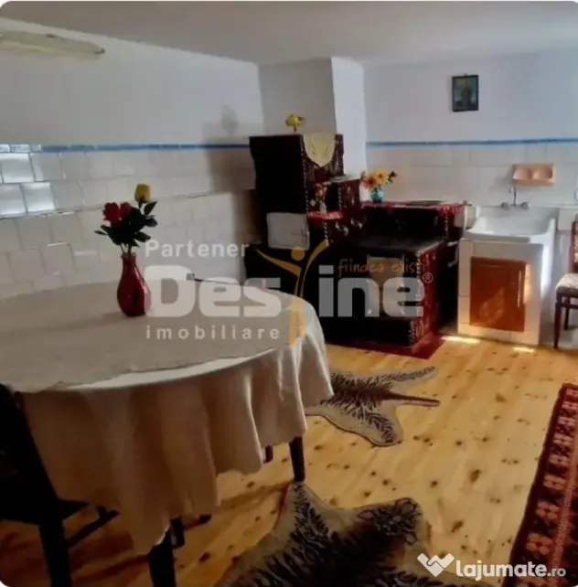 VAND CASA IN LOCALITATEA VALEA DOFTANEI