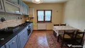 Apartament 3 camere Racadau-intrare,mobilat-utilat,550 Euro 