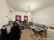 Apartament 4 camere pe 2 niveluri, curte, loc de parcare, Ul