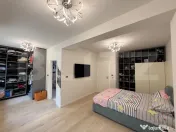 Apartament 4 camere pe 2 niveluri, curte, loc de parcare, Ul 