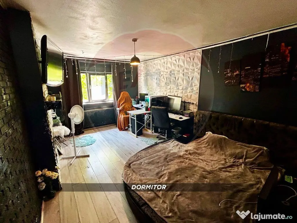De vanzare: Apartament 2 camere mobilat si utilat, etaj 2...