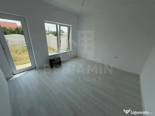 Casa-3 Dormitore-3 bai-Teren 300mp-Damila str Ficusului-L...