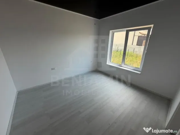 Casa-3 Dormitore-3 bai-Teren 300mp-Damila str Ficusului-L...