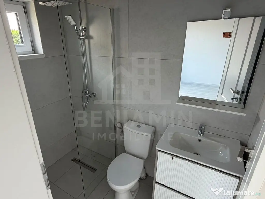 Casa-3 Dormitore-3 bai-Teren 300mp-Damila str Ficusului-L...
