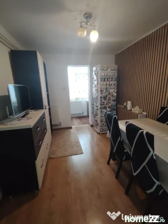 Apartament 2 camere, decomandat, Craiovița Nouă