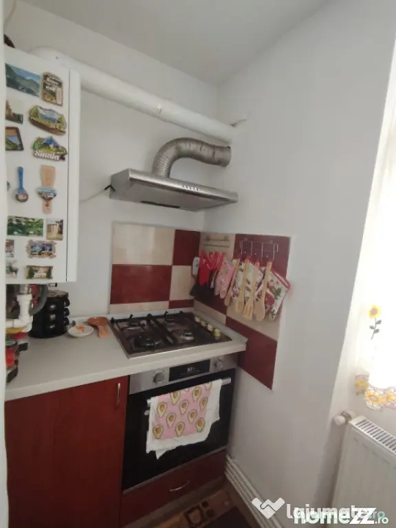 Apartament 2 camere, decomandat, Craiovița Nouă