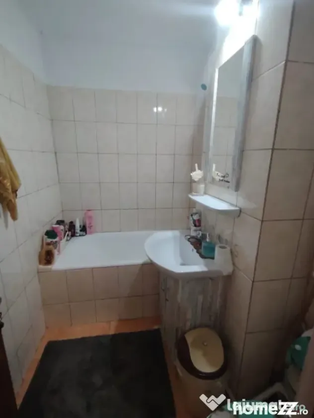 Apartament 2 camere, decomandat, Craiovița Nouă