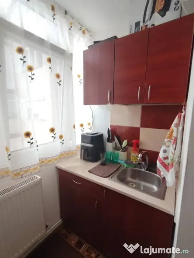 Apartament 2 camere decomandat – Craiovița Nouă