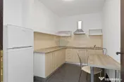 Apartament 2 camere, de închiriat în clădire privată ...