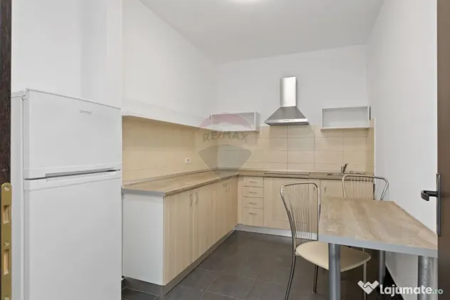 Apartament 2 camere, de închiriat în clădire privată ...
