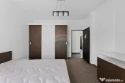 Apartament 2 camere, de închiriat în clădire privată ...