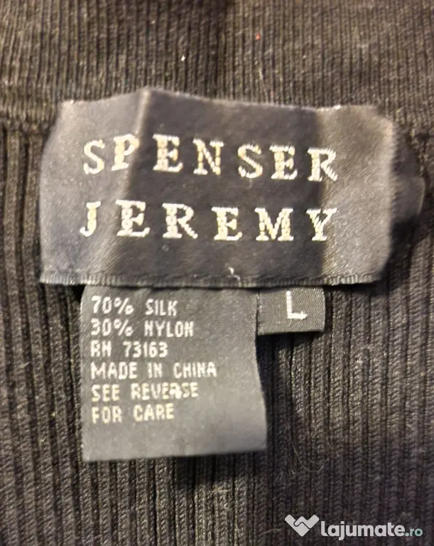 Spenser Jeremy, bluza neagra fara maneci, L