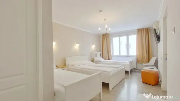 Casă generoasă cu 11 camere + spațiu comercial inclus | C
