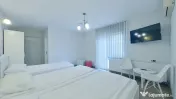 Casă generoasă cu 11 camere + spațiu comercial inclus | C