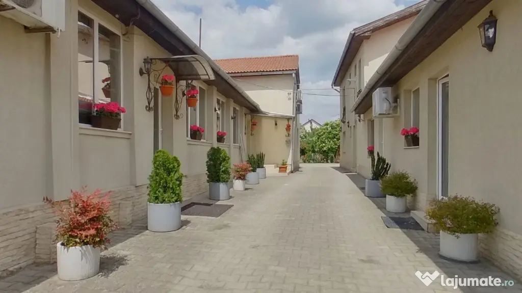Casă generoasă cu 11 camere + spațiu comercial inclus | C
