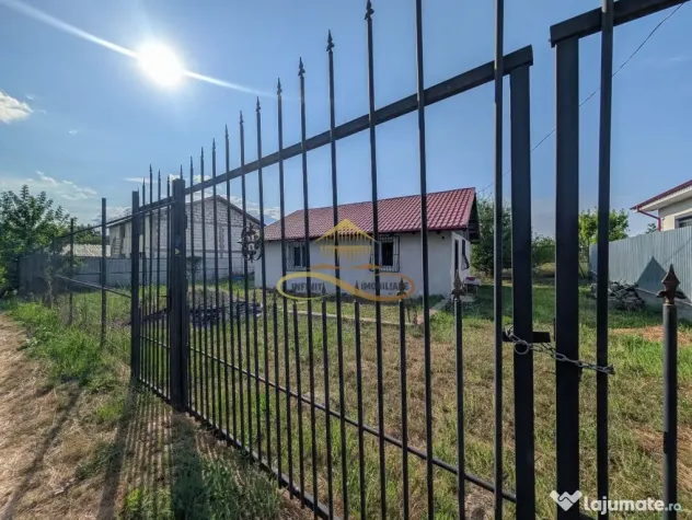 Casă de vânzare – Bacău, zona URA