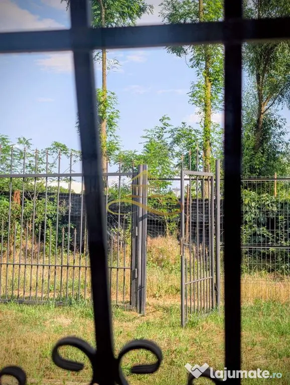 Casă de vânzare – Bacău, zona URA