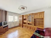 Apartament cu 2 camere, decomandat, 50 mp, parcare, zona Pod