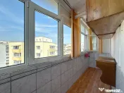 Apartament cu 2 camere, decomandat, 50 mp, parcare, zona Pod