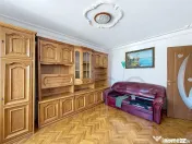 Apartament cu 2 camere, decomandat, 50 mp, parcare, zona Pod