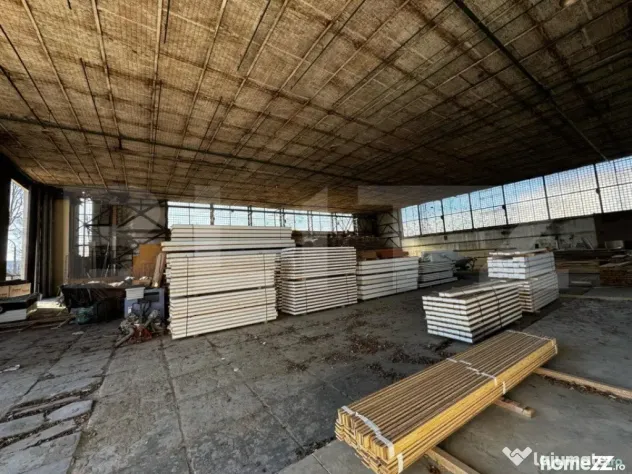 Hală pentru multiple activități, 3031 mp utili , 7000 mp