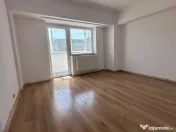 Apartament 4 camere.Stradal.Bulevardul Decebal, Piata Alba-Iulia.